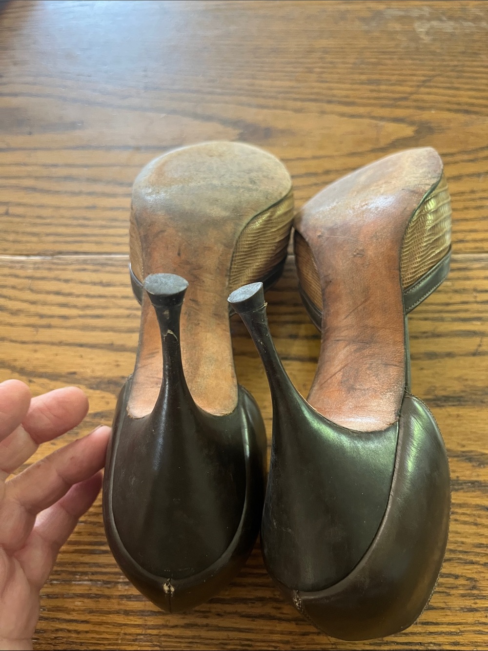 Vintage Lizard bench made Fashionation Brown Textured Pointed-Toe D'Orsay Heels - Picture 6 of 6